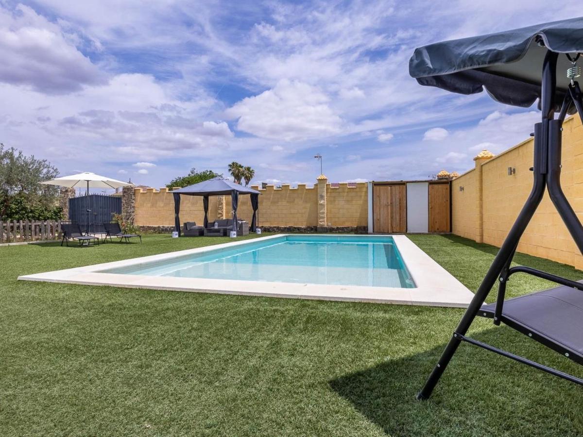 Villa Santa Teresa Vacacional Sevilla Dos Hermanas Eksteriør billede