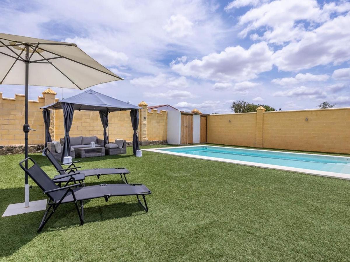 Villa Santa Teresa Vacacional Sevilla Dos Hermanas Eksteriør billede